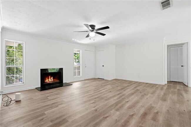Foto del edificio - 106 Sterling Ct