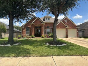 Building Photo - 16218 Saxon Hollow Ln