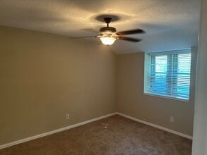 Building Photo - 18015 Heaton Dr