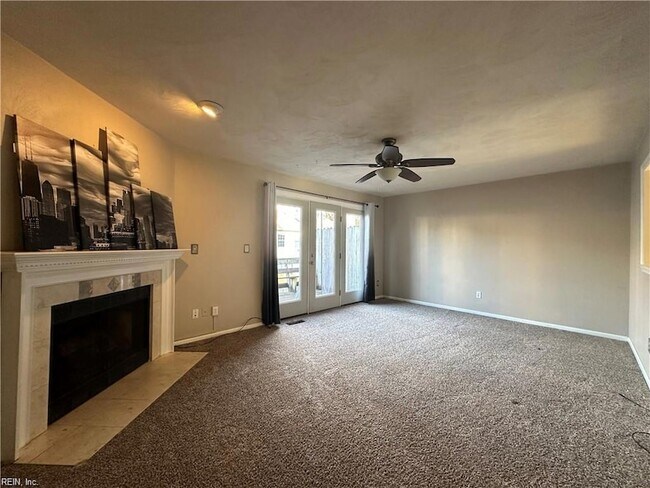 Foto del edificio - 1522 Brenland Cir