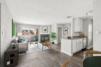 Luna Pointe apartments — community photo - Luna Pointe
