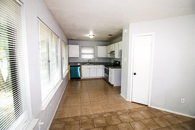 Foto del edificio - 12703 Copper Mill Dr