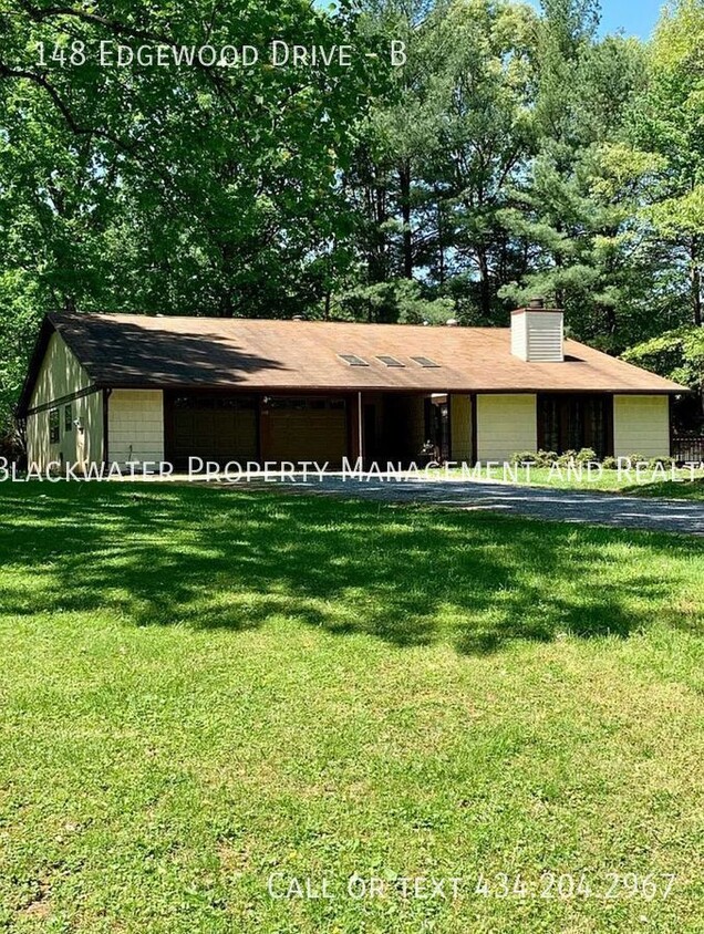 Primary Photo - 3 Bedroom Duplex in Campbell County