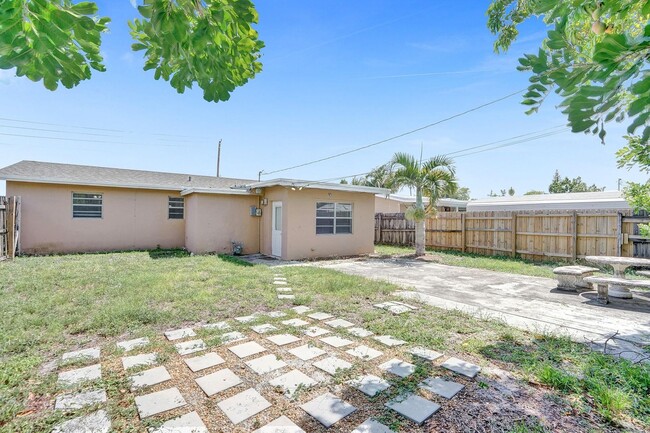 Building Photo - 7741 Northwest 33rd Street