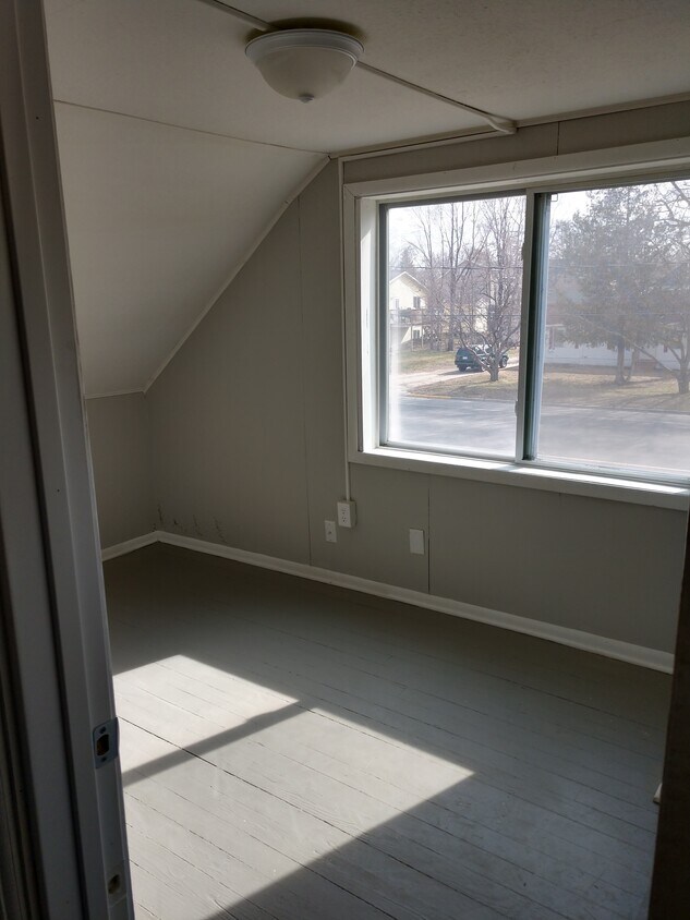 Foto principal - 1213 Irvine Ave NW