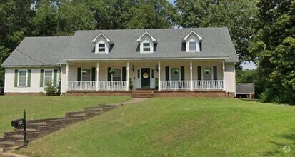 Building Photo - 1008 Parkway Cove