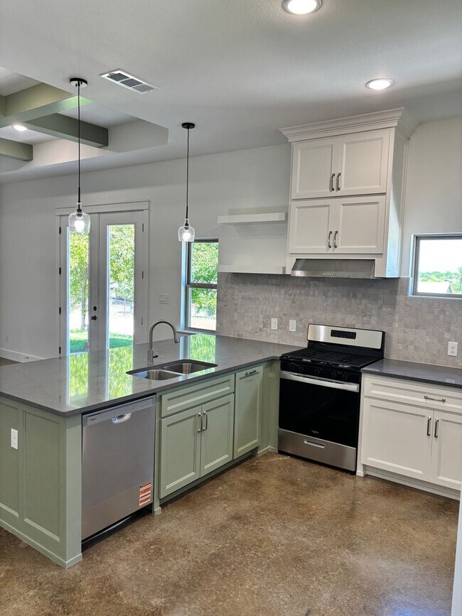 Foto del edificio - Brand New Construction | 3BD + Office | 2BA | Azle, TX