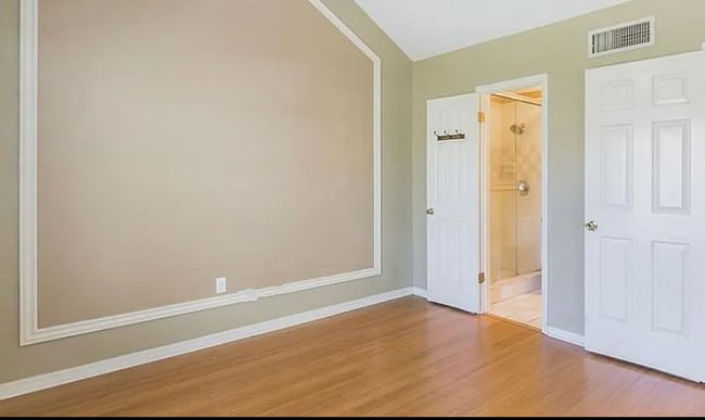 Foto del edificio - 1226 Villa Ln