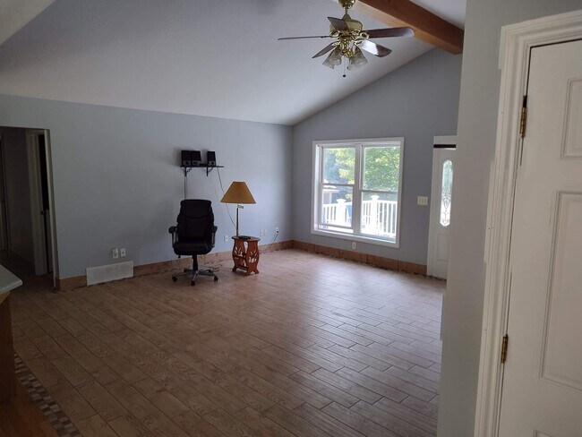 Foto del edificio - 2860 Pleasant Valley Rd