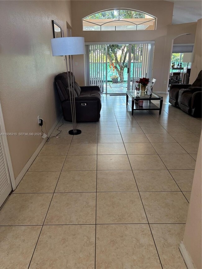 Foto del edificio - 16274 SW 71st Terrace