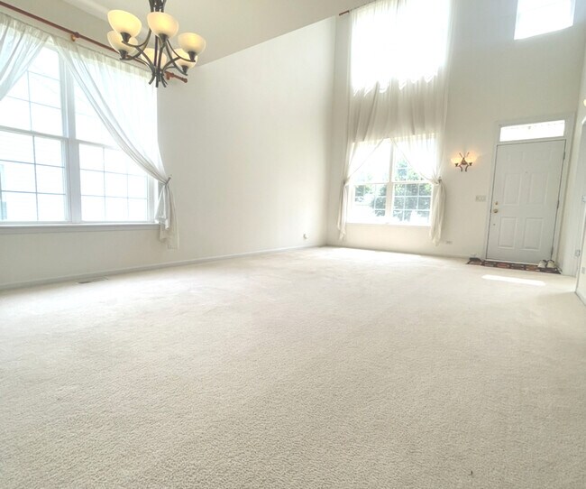 Building Photo - 1884 Fescue Dr