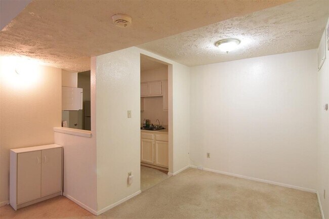 Foto del edificio - 10555 Turtlewood Ct