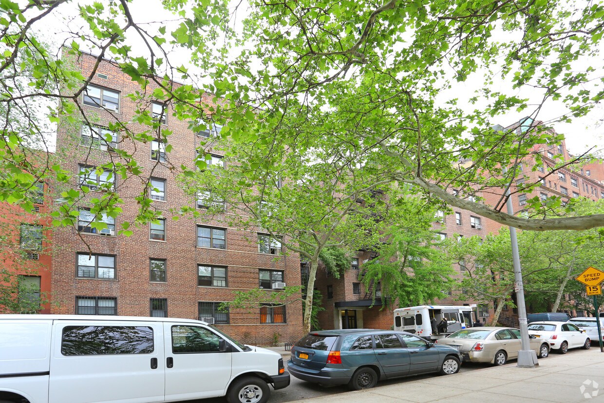 Primary Photo - 55 W 92nd St