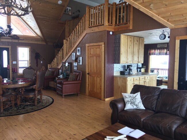 Building Photo - 6 Cattle Dr Ln
