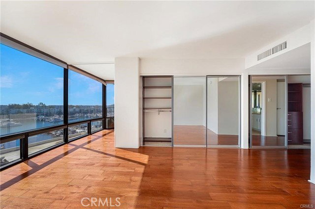 Building Photo - 4335 Marina City Dr