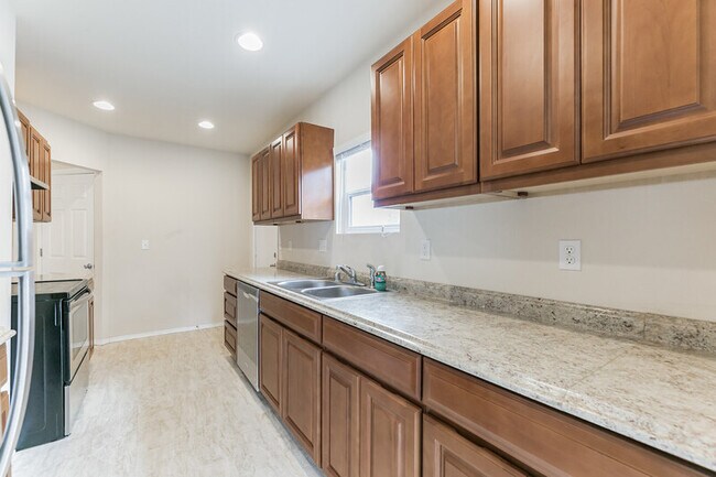 Foto del edificio - 7515 Cascade Dr