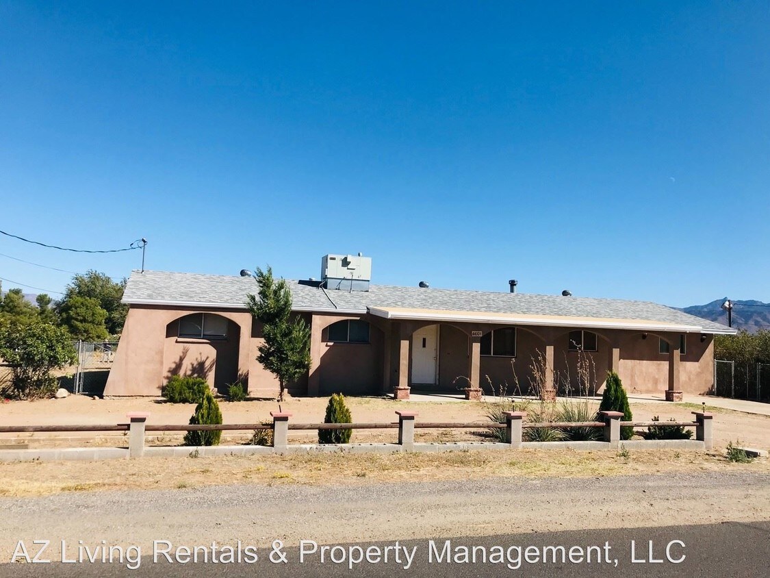 Primary Photo - 4410 N Van Nuys Rd
