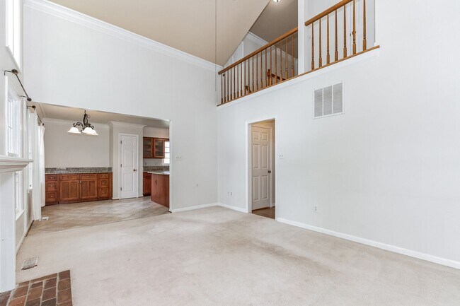 Building Photo - Lovely 3Bd/3.5 Bth SFH in quiet neighborho...
