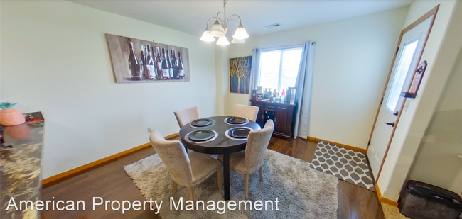 Building Photo - 3 br, 2.5 bath House - 2702 Buttonwood Dr.