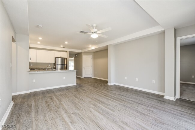 Foto del edificio - 621 NW 37th Pl