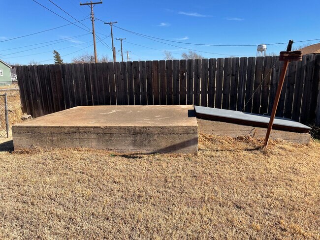 Storm Shelter - 1043 E Cherry St