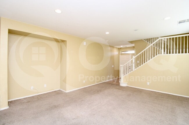 Foto del edificio - 3074 S Southwind Dr