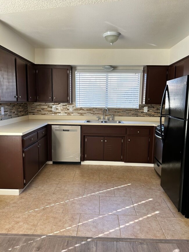 Foto del edificio - 816 Capehart Ct