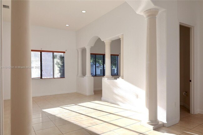 Building Photo - 7563 SW 188th Terrace