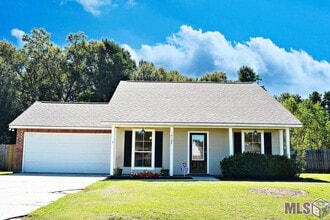 Building Photo - 10124 Nashville Ct