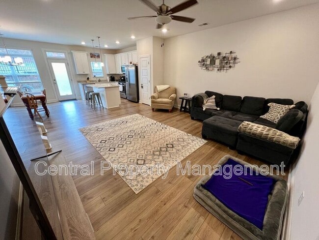 Building Photo - 16 Camden Wds Trl