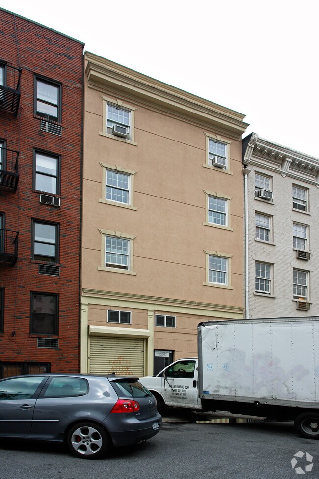 Foto del edificio - 242 W 20th St