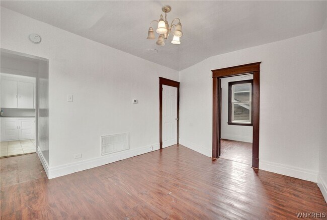 Foto del edificio - 214 Ludington St