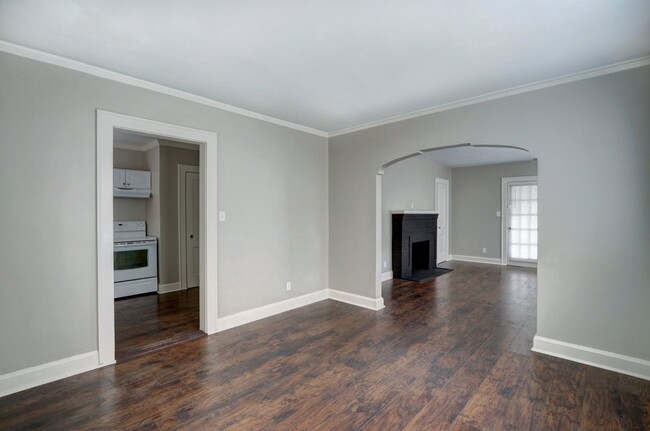 Foto del edificio - Large Downtown Savannah 2BR/1BA House For ...