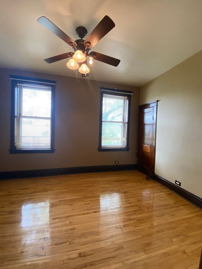 Building Photo - 3534 W Lyndale St