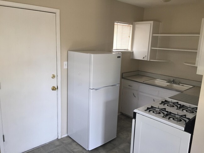 Foto del edificio - 427 Stanford Dr SE