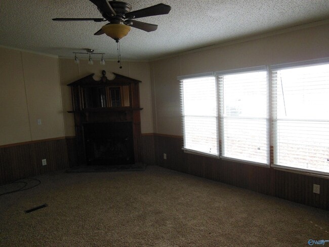 Building Photo - 411 Paint Rock Rd