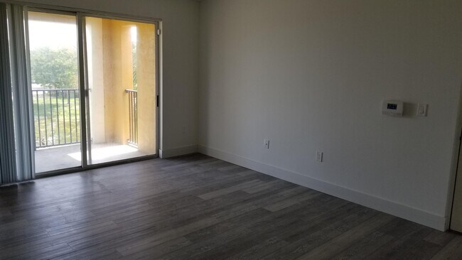 Building Photo - 2201 W Preserve Way