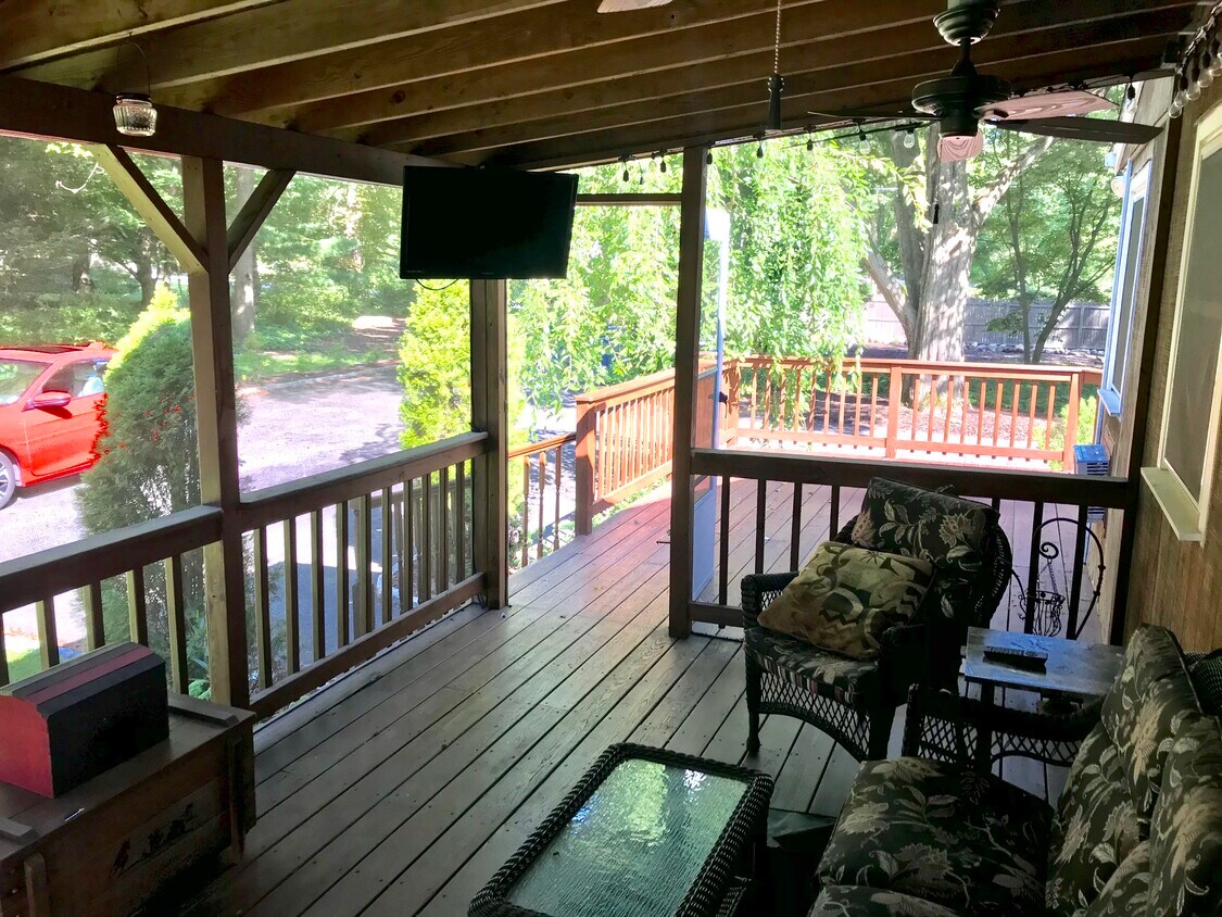Screened Porch - 20 Lucille Rd