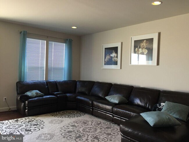 Foto del edificio - 42268 Rhett Drive