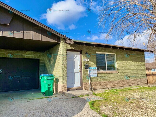 Building Photo - 1137 Arnold Dr
