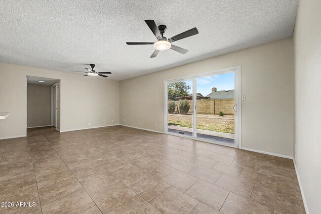 Building Photo - 4828 W Palo Verde Ave
