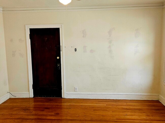 Building Photo - 2454 N Kilpatrick Ave