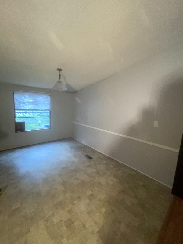 Building Photo - 15509 Parret Ln