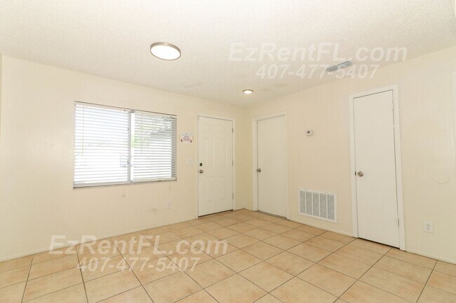 Building Photo - Recently Remodeled 3/2 in Orlando, FL - Mo...