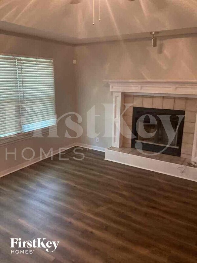 Foto del edificio - 1921 NE Red Oak Ln
