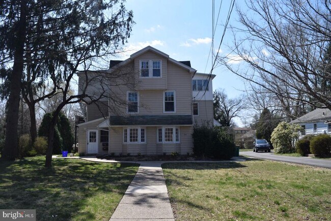 Building Photo - 314 Vassar Ave