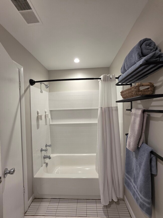 Foto del edificio - 8001 Greenspring Way