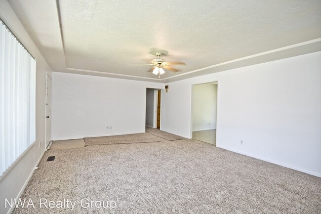 Building Photo - 3 br, 1.5 bath House - 304 NW 4th Street