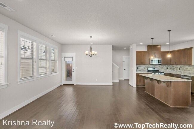 Building Photo - 4 br, 2.5 bath House - 14760 NW Shackelfor...