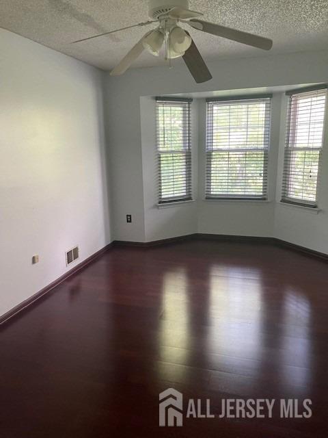 Building Photo - 127 Sapphire Ln